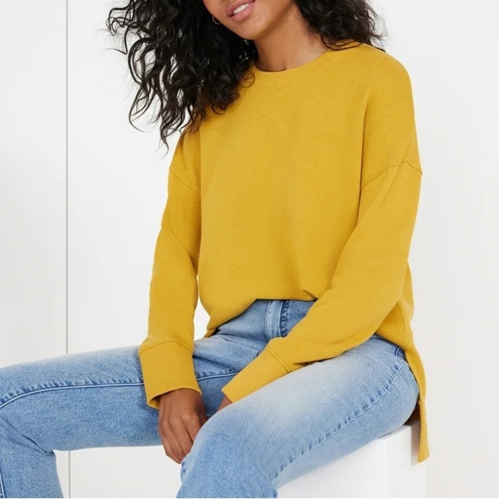 Time and Tru Light Yellow Long Sleeve Crew Neck Sweatshirt L